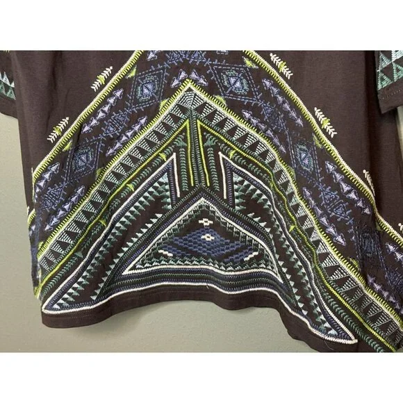 Urban Mangoz Embroidered Geometric Aztec Bell Sleeve Women's Blouse Small - Picture 4 of 9
